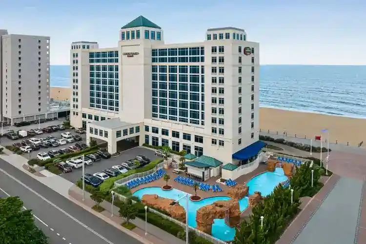 Courtyard Virginia Beach frente al mar / North 37th Street, North Virginia Beach: -40% durante el día - Dayuse.com